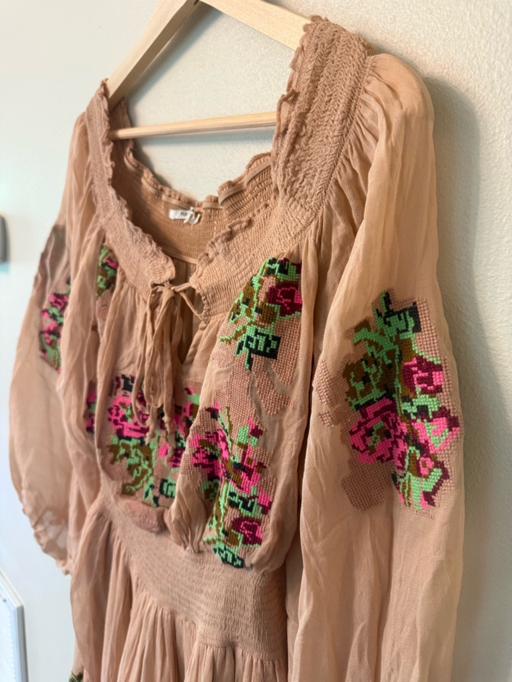 Tularosa Calista Embroidered Mini Dress Off Shoulder Floral Size S - Picture 4 of 11